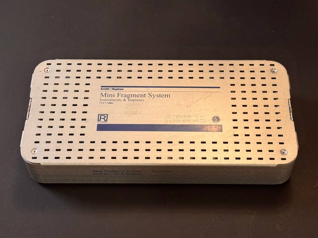 Case photo of Smith & Nephew 7117-6001 Mini Fragment, Self-Tapping Set