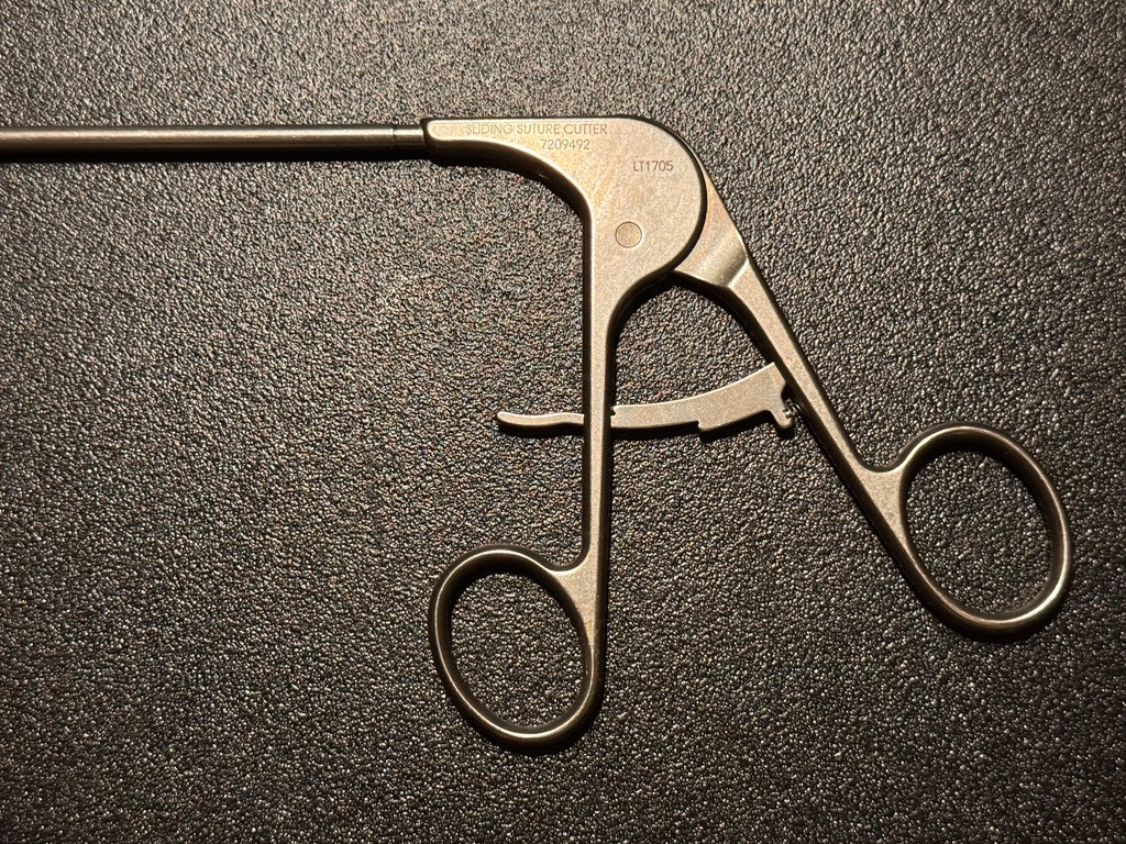 Handle photo of Smith & Nephew 7209492 Elite Sliding Suture Cutter