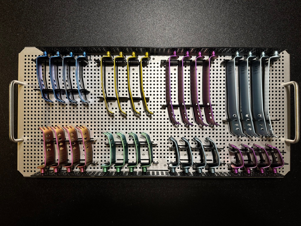 Middle tray blade photo of Integra RB2600 R&B LumbarTrak Lumbar Spine Retractor System