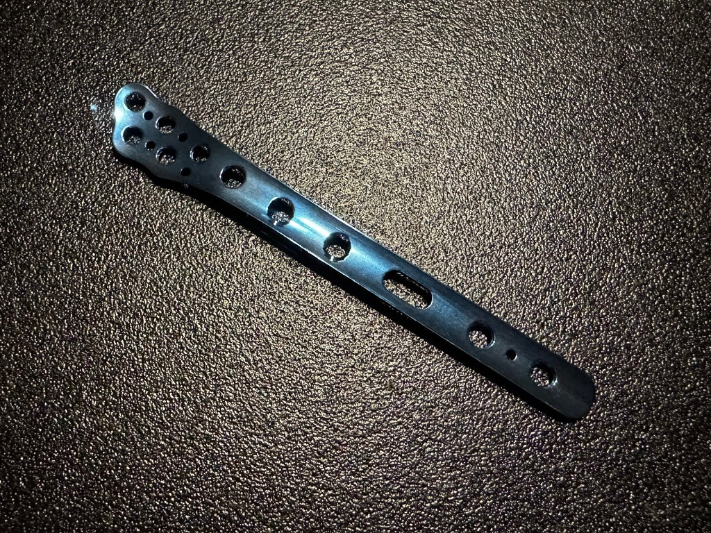 End photo of Acumed 7007-0106L Lateral Fibula Plate, 6-Hole, Left