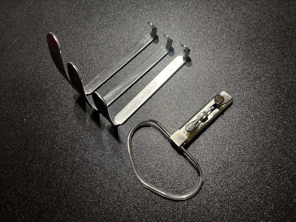 Photo of V. Mueller MO140 McIvor Mouth Gag Set