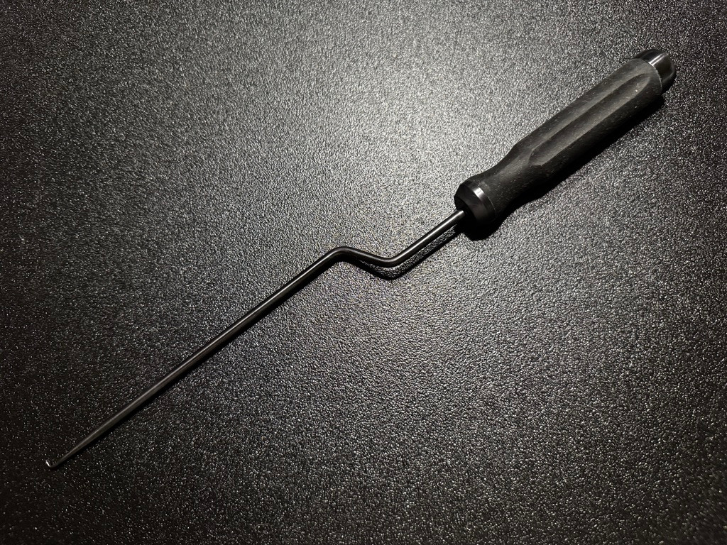 Photo of Medtronic 9569631 METRx II Bayoneted Reverse ANG Curette, 1.8mm