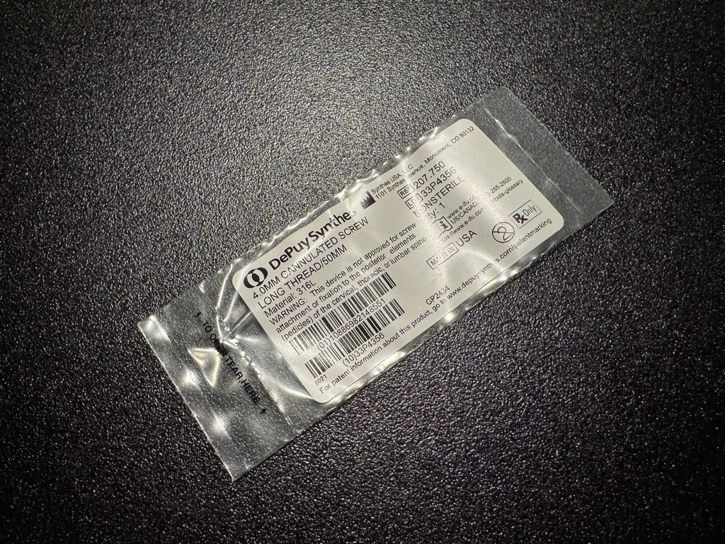 Photo of Synthes 207.750 4.0mm Cannulated Screw, Long-Thread, 50mm
