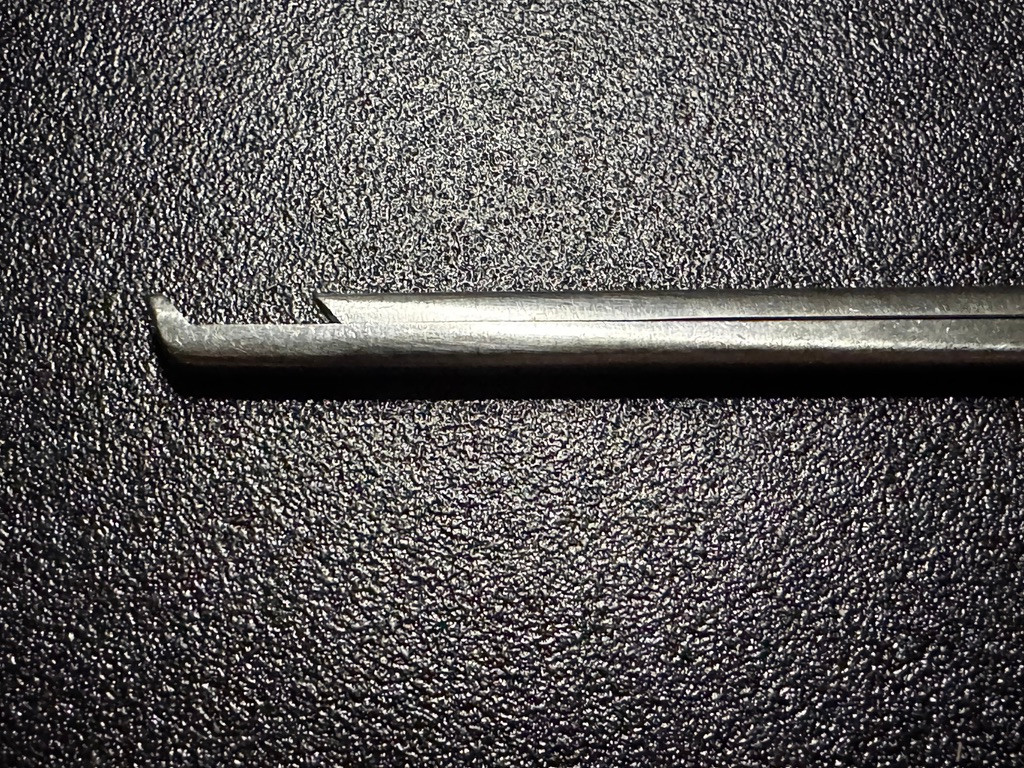 Jaw photo of Aesculap FF727R Kerrison Rongeur 4mm, 40° Up, 8"