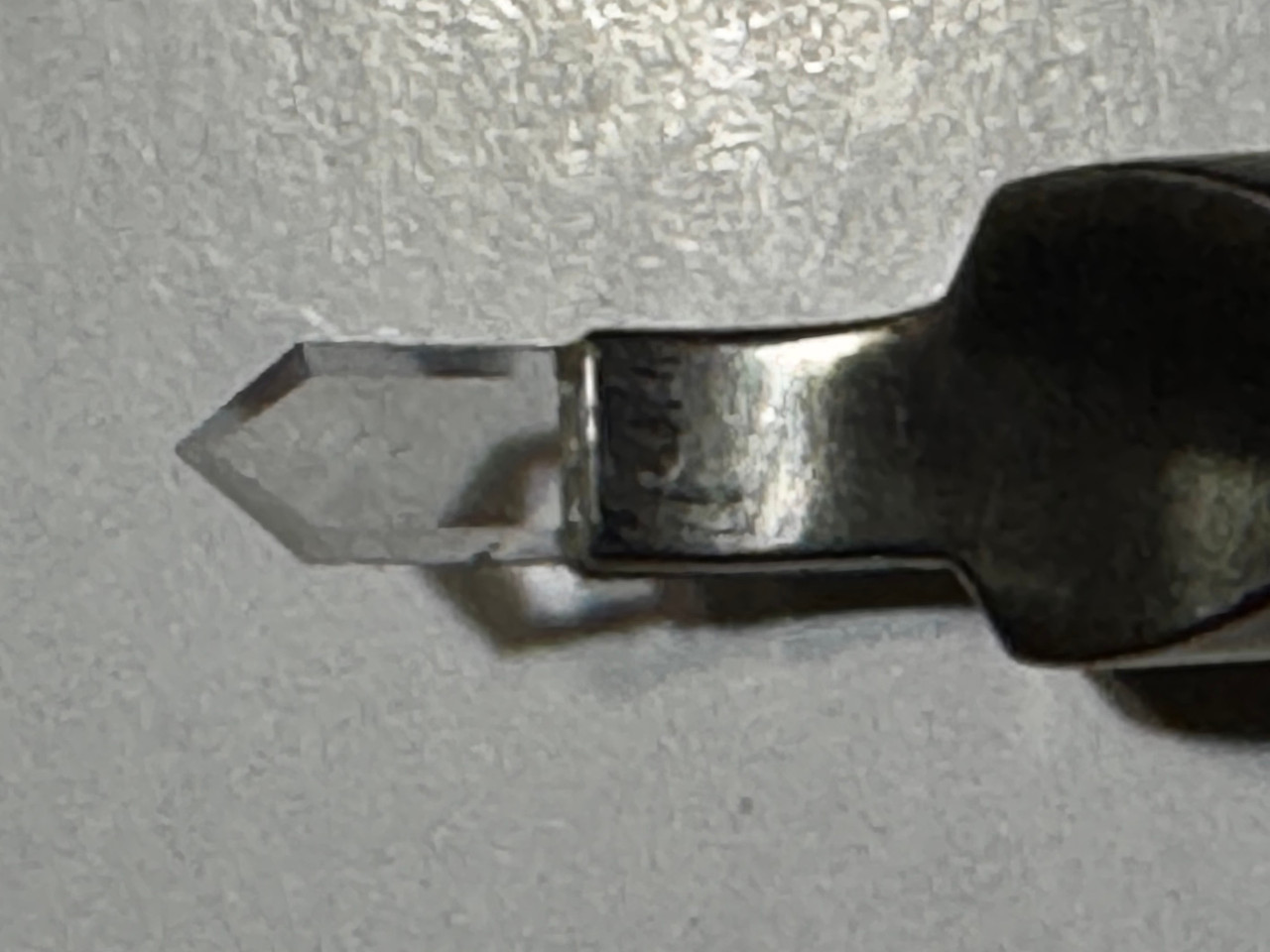 Blade photo of Accutome AK6024 Simplicity Phaco Incision Diamond Knife 2.4mm