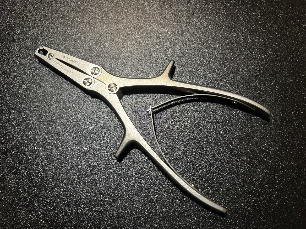 Handle photo of Synthes 03.607.513 Cerclage Wire Front Cutter