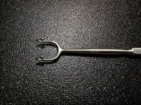 Prong photo of Jarit 410-200 Fomon Retractor, Two Prong, 10mm