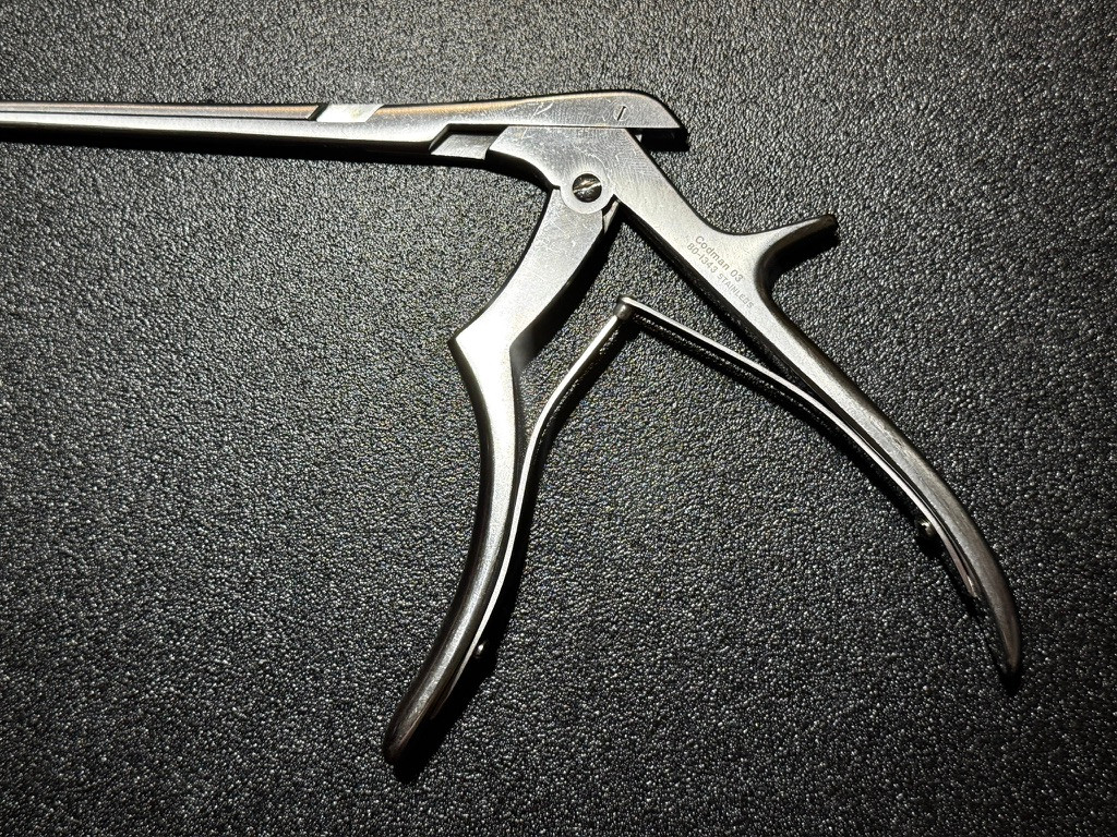 Handle photo of Codman 80-1343 Hardy Sella Punch, 40° Down, 2mm