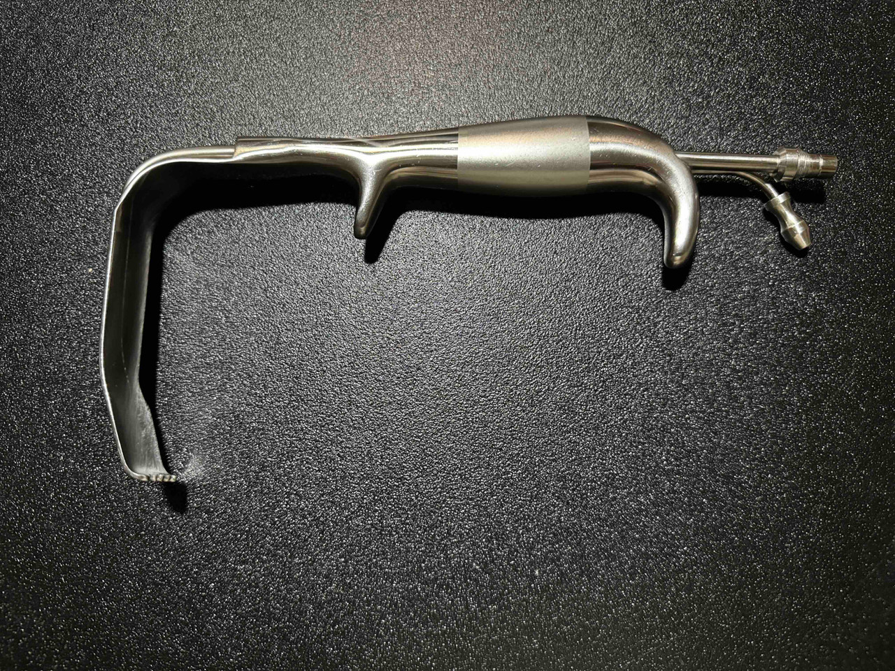 Side photo of Black & Black Surgical B61087 Tebbetts Fiber Optic Retractor w/ Teeth, 9cm X 24mm