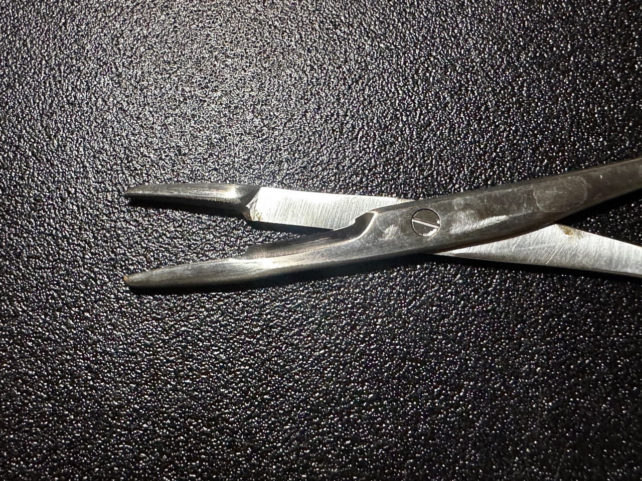 Jaw and blade photo of Henry Schein 100-3586 Olsen Hegar Needle Holder & Scissors, 6.25"