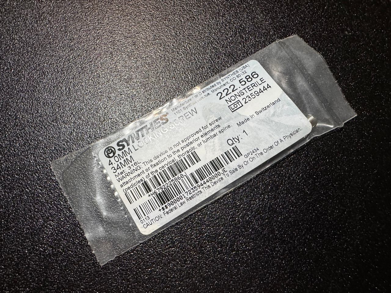 Photo of Synthes 222.586 4.0mm Locking Screw 34mm