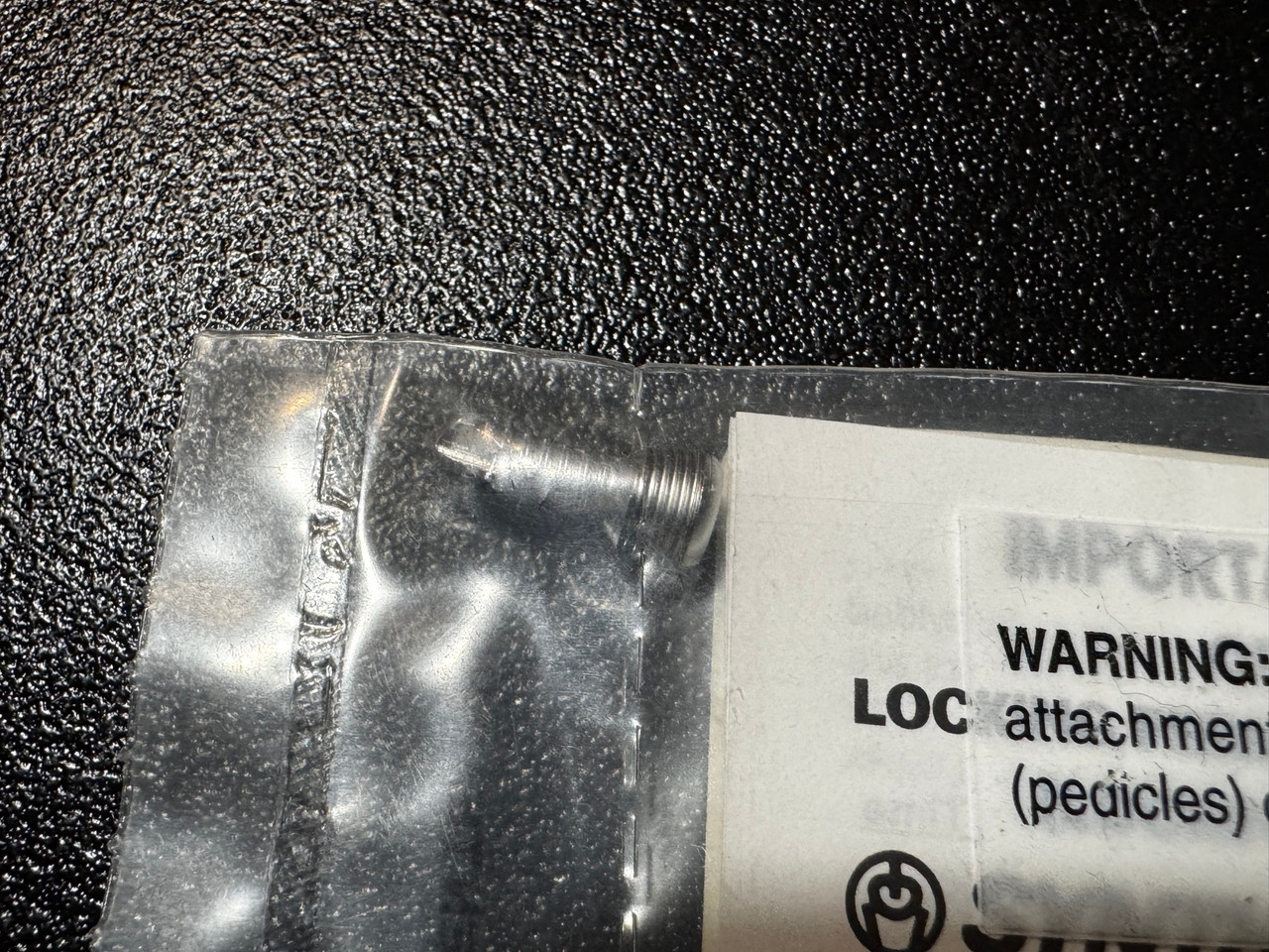 Screw photo of Synthes 02.204.014 4mm Locking, Self Tapping Screw, 14mm