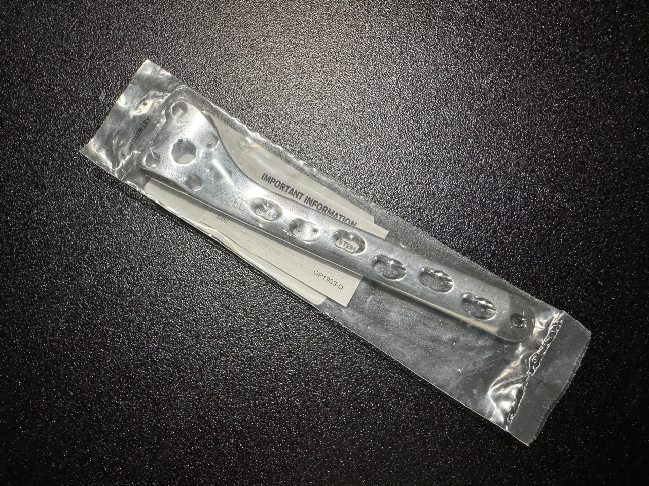 Plate photo of Synthes 222.656 4.5mm LCP Condylar Plate, 6H, Right, 170mm