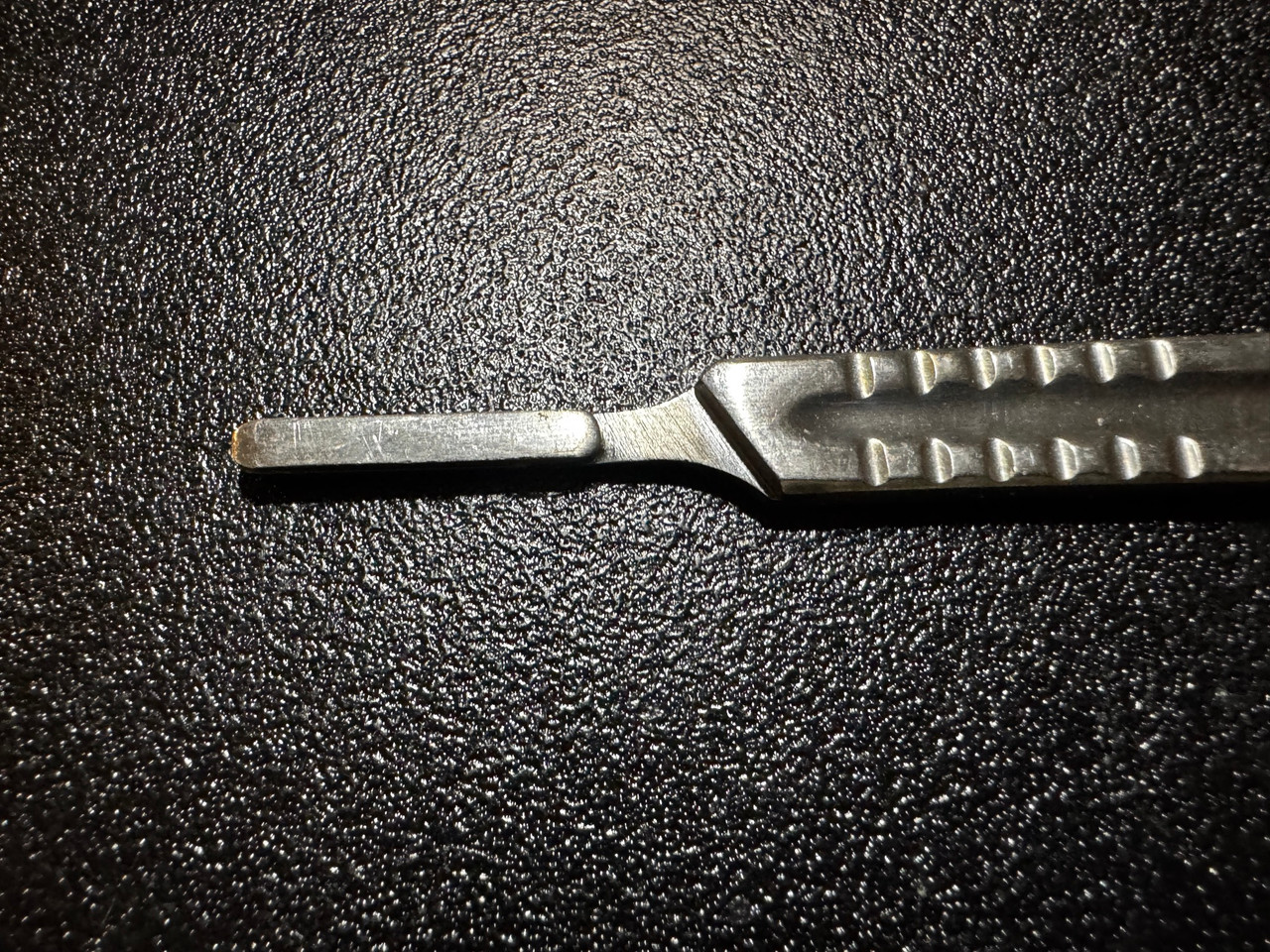 Blade holder photo of Symmetry 01-2804 #4 Knife Scalpel Handle