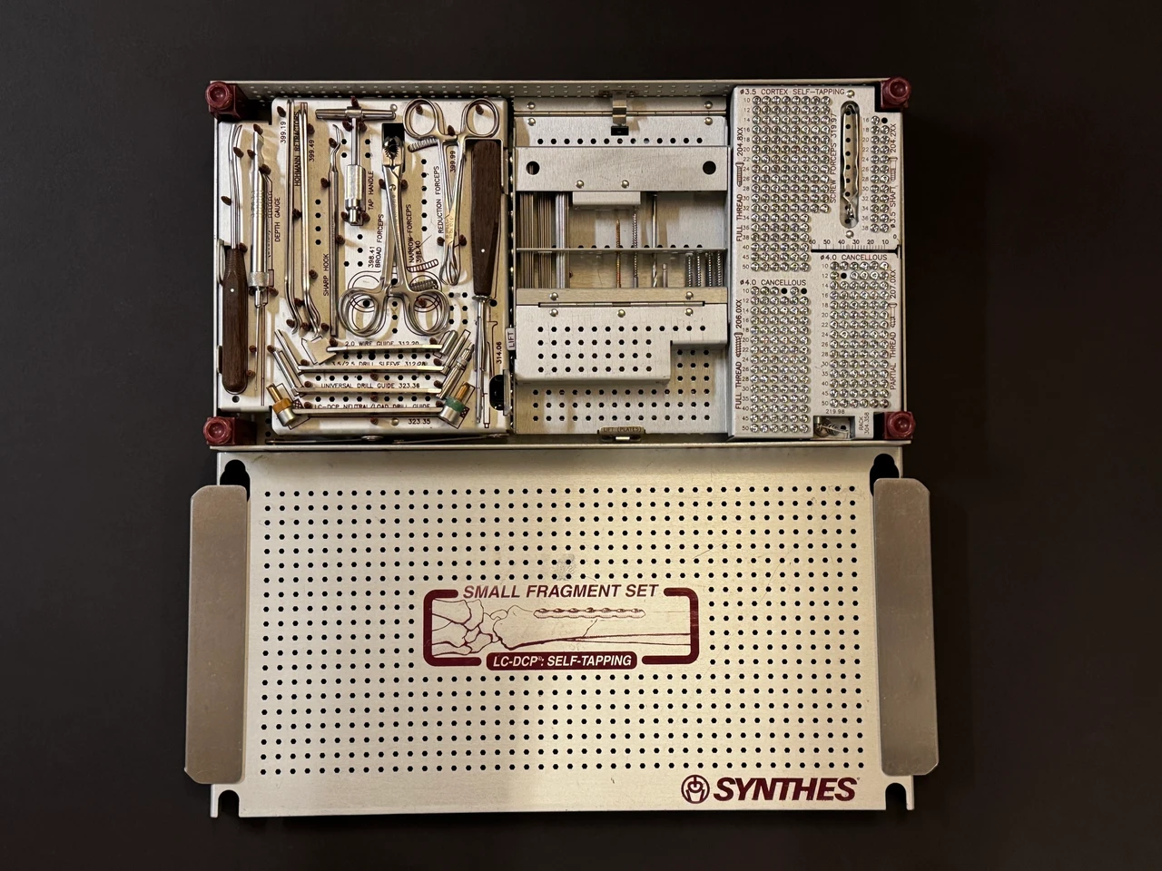 Open photo of Synthes 105.445 LC-DCP Self Tapping Small Fragment Set