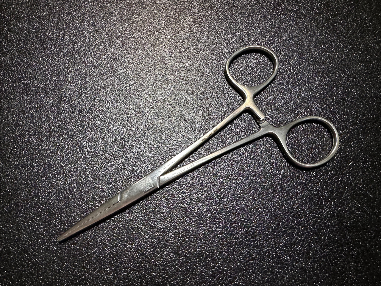 Photo of Symmetry 32-4030 Crile Hemostatic Forceps, STR, 5.5" (New)