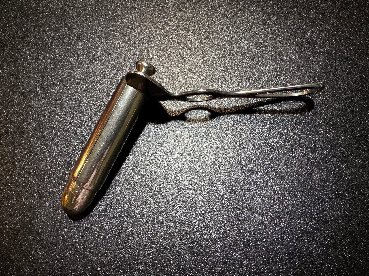 Side photo of V. Mueller SU210 Chelsea Eaton Anal Specula, Small