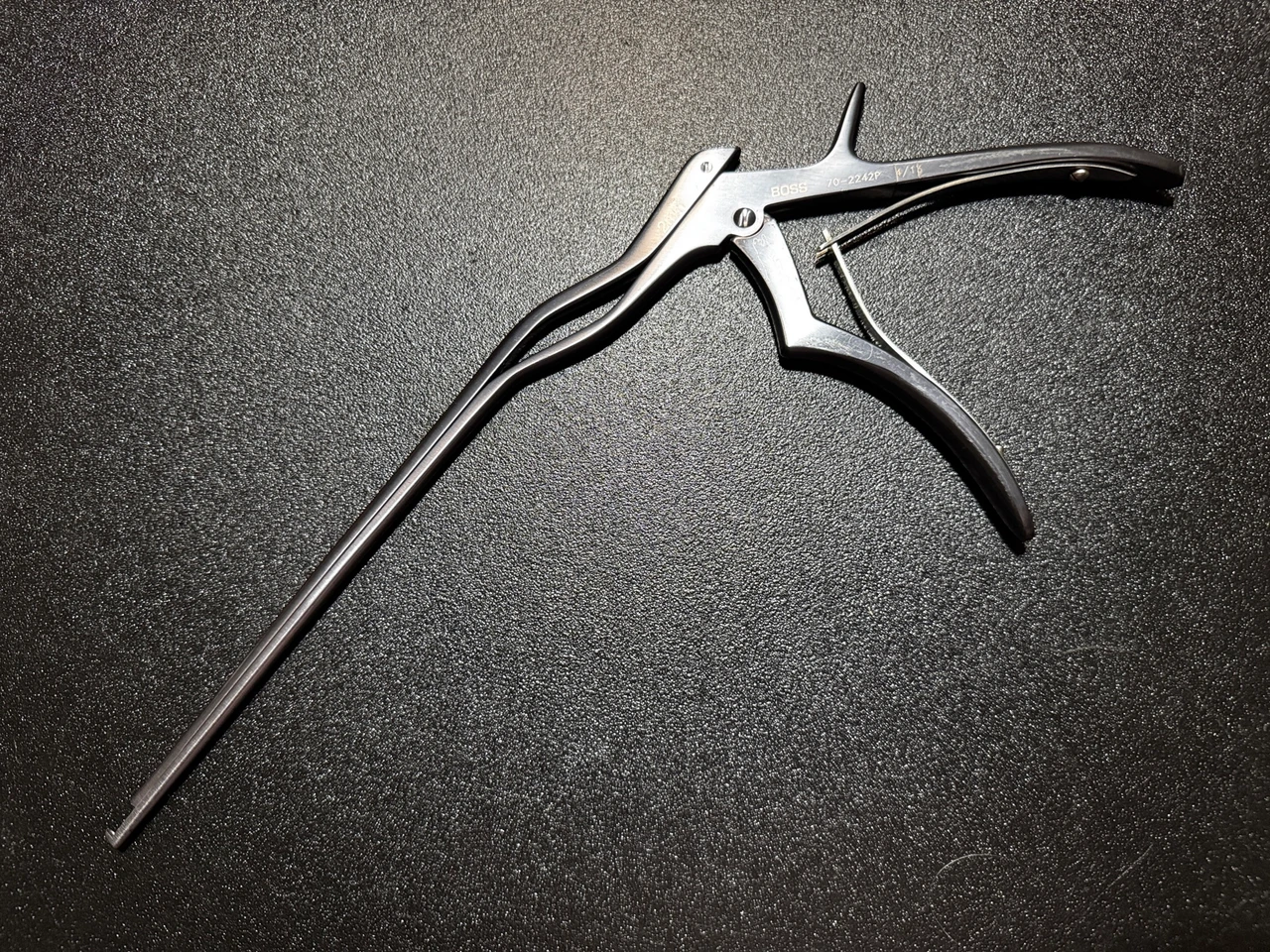 Photo of BOSS 70-2242P Bayonet Micro Kerrison, Panther Coating, 2mm, 90°, 9"