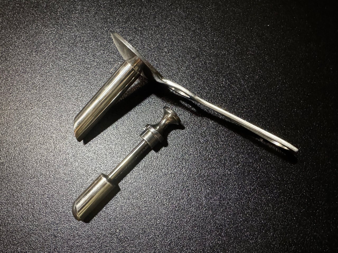 Two piece photo of V. Mueller SU12 Hirschman Anoscope, Small