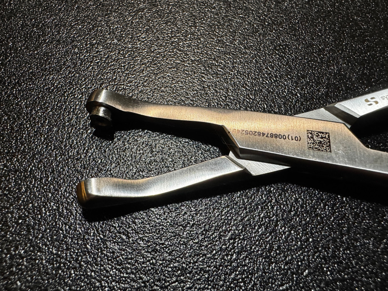 Jaw photo of Symmetry 52-6610 Thoms-Gaylor Uterine Biopsy Forceps