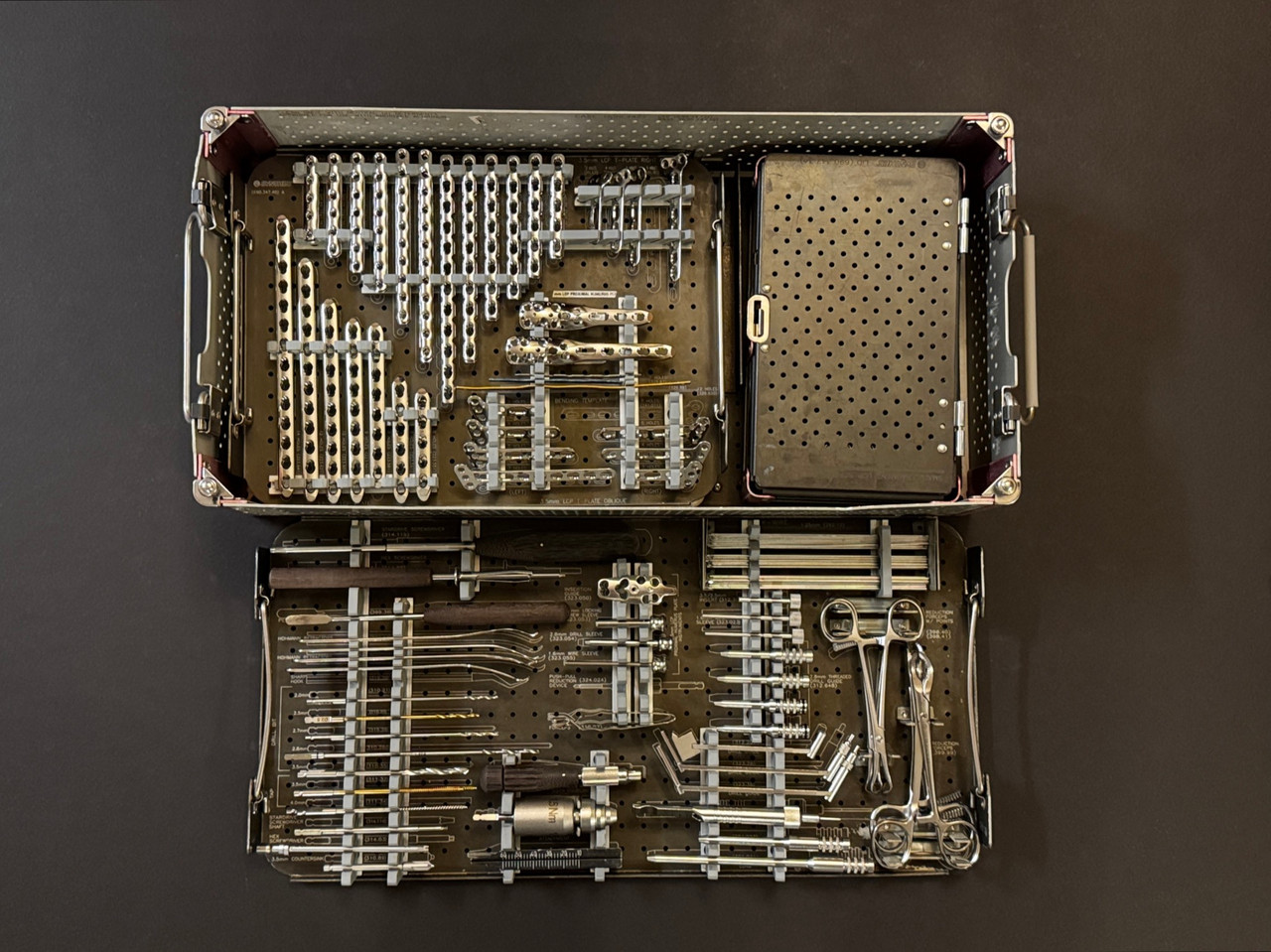 Top photo of Synthes 105.434 LCP Locking Small Fragment Set