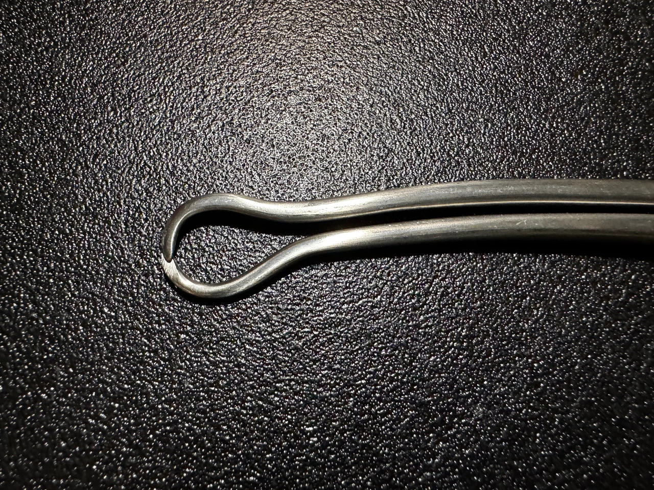 Jaw photo of V. Mueller GL900 Skene Uterine Tenaculum Forceps, CVD, 9.5"