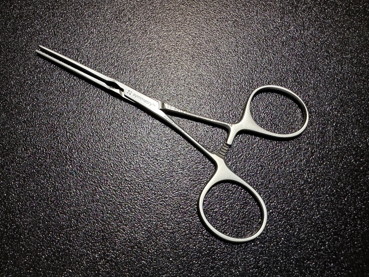 Handle photo of Symmetry 55-4019 DeBakey Ring Handle Bulldog Clamp, STR, 5 1/8"