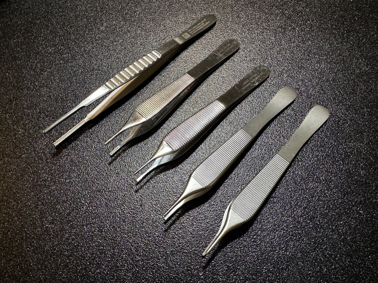 Forceps photo of Aesculap BDH005 Hand Surgery Instrument Set