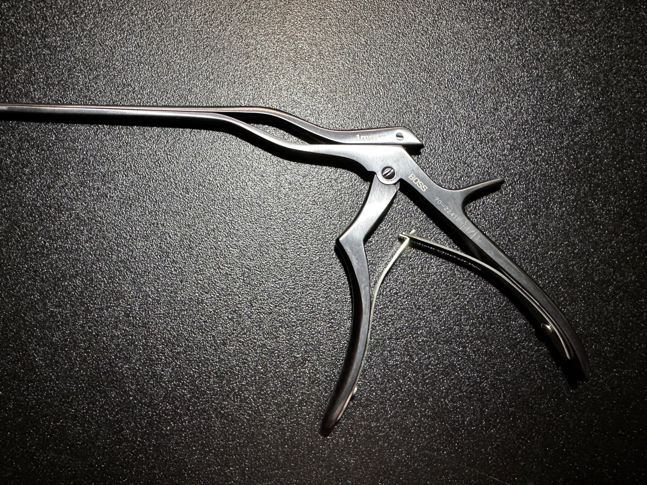 Handle photo of BOSS 70-2241P Panther Bayonet Micro Kerrison, 1mm, 90°, 9"