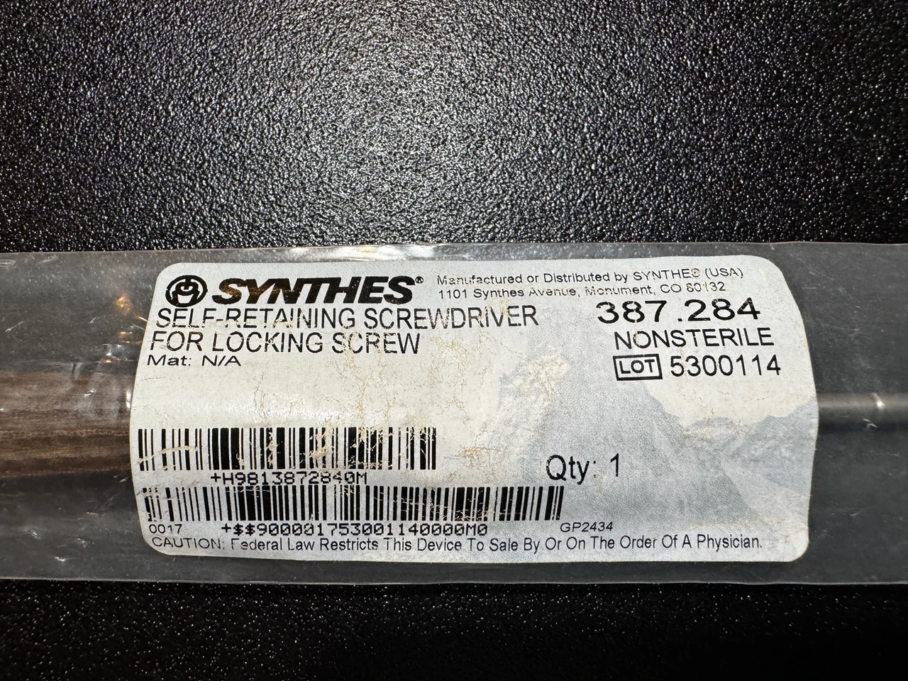 Label photo of Synthes 387.284 Self-Retaining Screwdriver for Locking Screw (New)