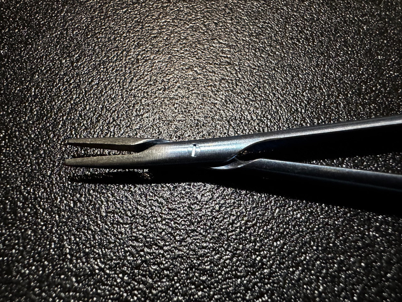 Jaw photo of BOSS 65-5161T Titanium Streamline Micro Needle Holder, 8.5"