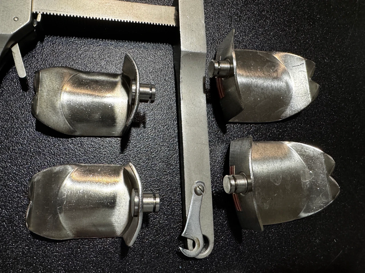 Large blade photo of Zimmer 3065-01 Downing Laminectomy Retractor Frame Set