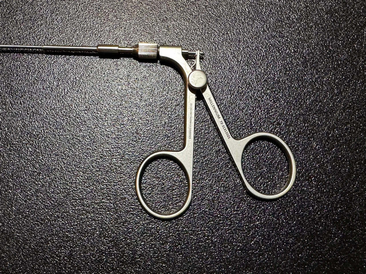 Handle photo of Millennium 72-31311021 Flexible Biopsy Forceps, 3 Fr, 115 cm