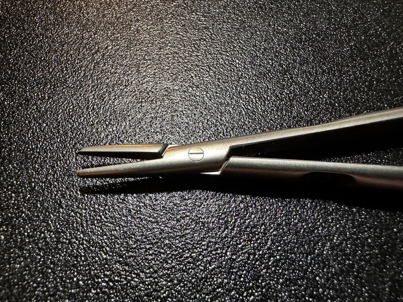 Jaw photo of Scanlan 6006-330 Jacobson Heavy Jaw Needle Holder, STR, Diamond Dust, 9"