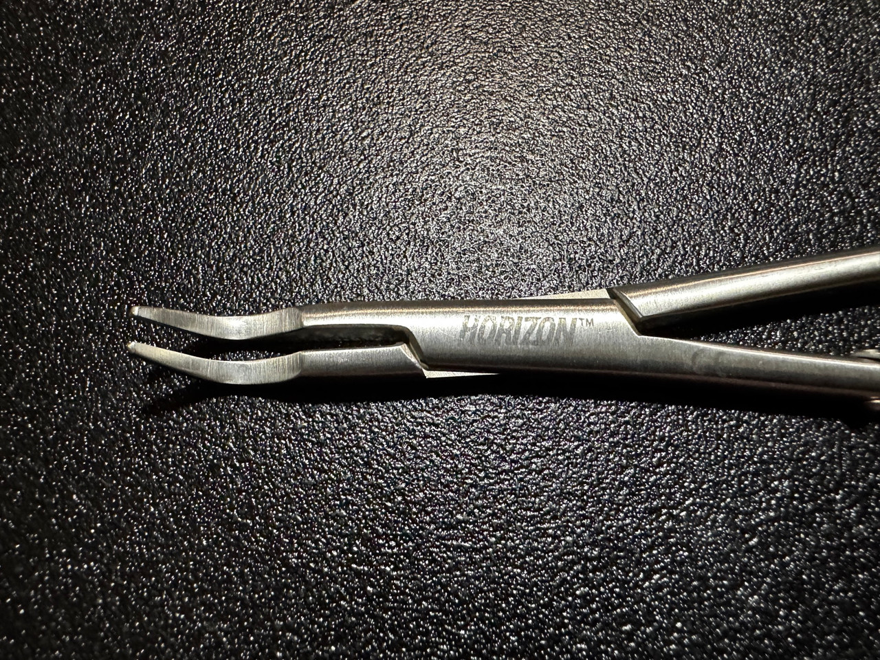 Jaw photo of Weck 137086 Horizon Small-Wide Clip Applier, ANG, 8"