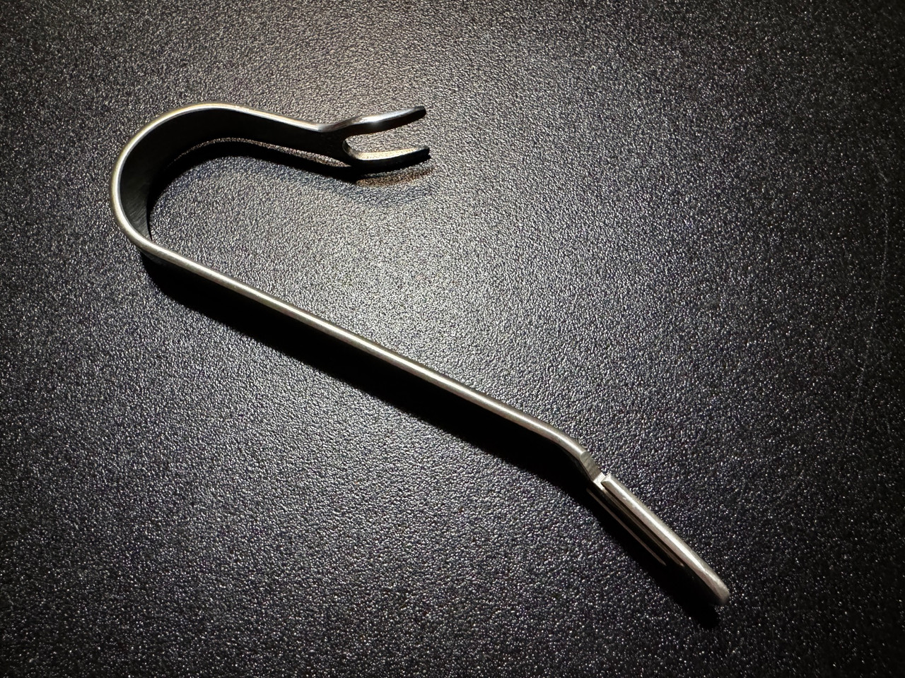 Side photo of Innomed 6630 Long Prong Collateral Ligament Retractor