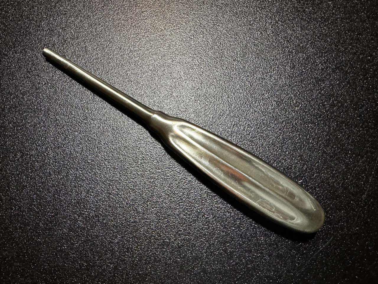 Handle photo of Konig MDS4630620 Goldman Displacer & Septum Elevator