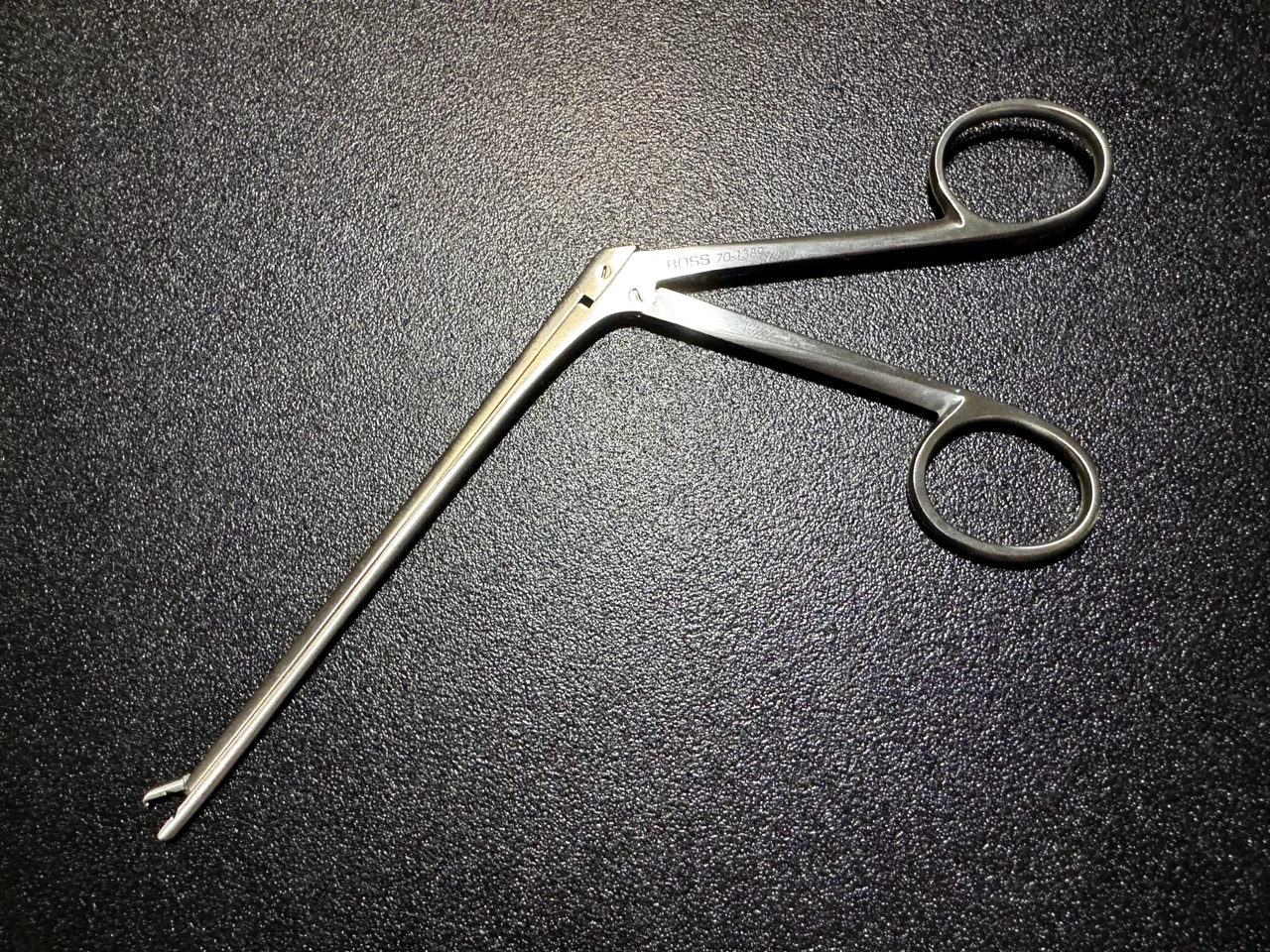 Photo of BOSS 70-1389 Williams Dissecting Forceps, STR, 2mm X 6mm, 5.5"