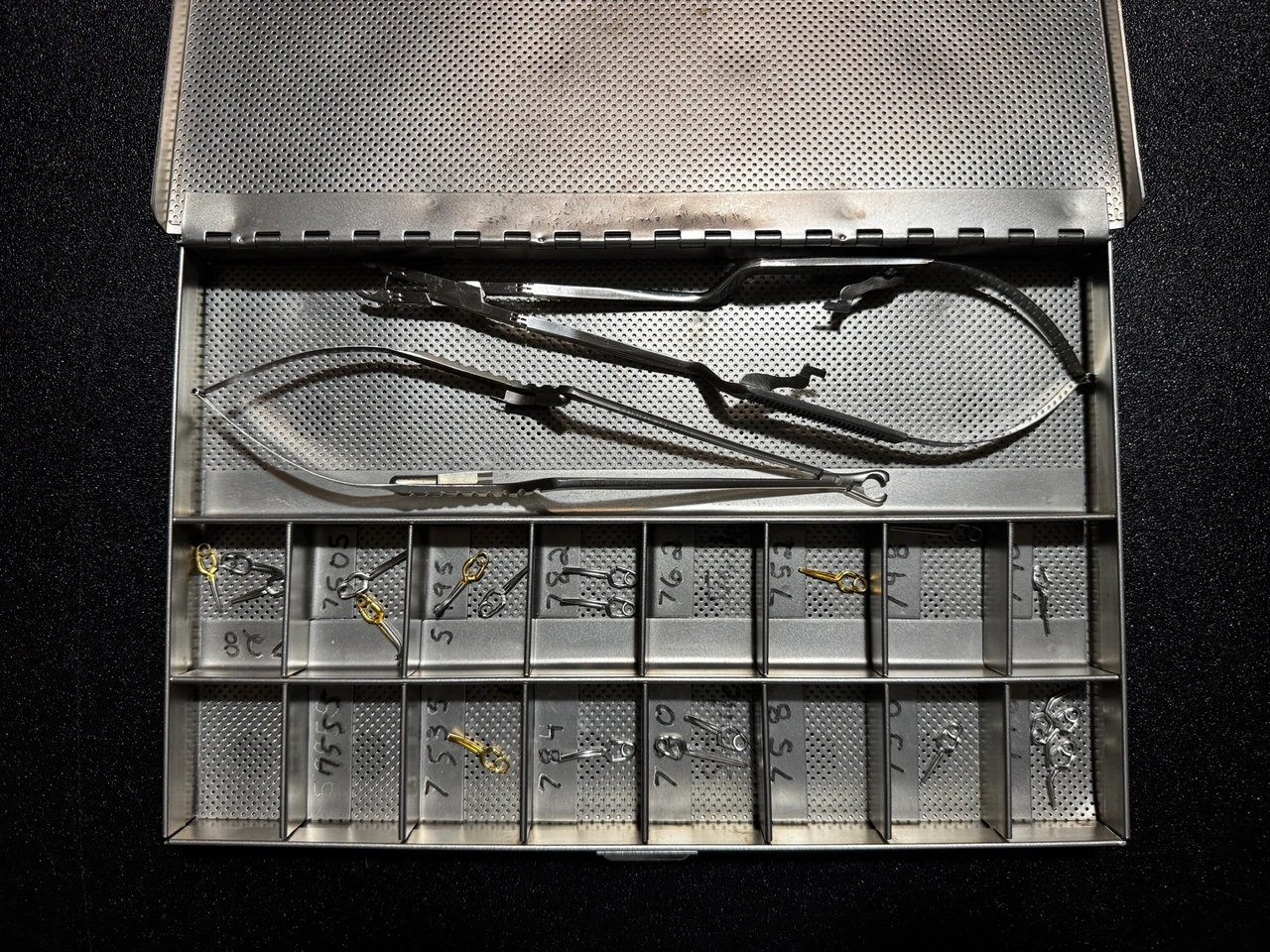 Open photo of Aesculap FD513 Yasargil Aneurysm Appliers & Clips Set