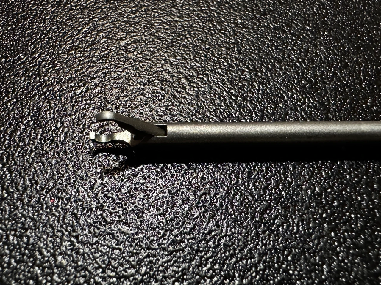 Jaw photo of Conmed Linvatec 16.1018 SHUTT Arthroscopic Suture Retrieval Forceps