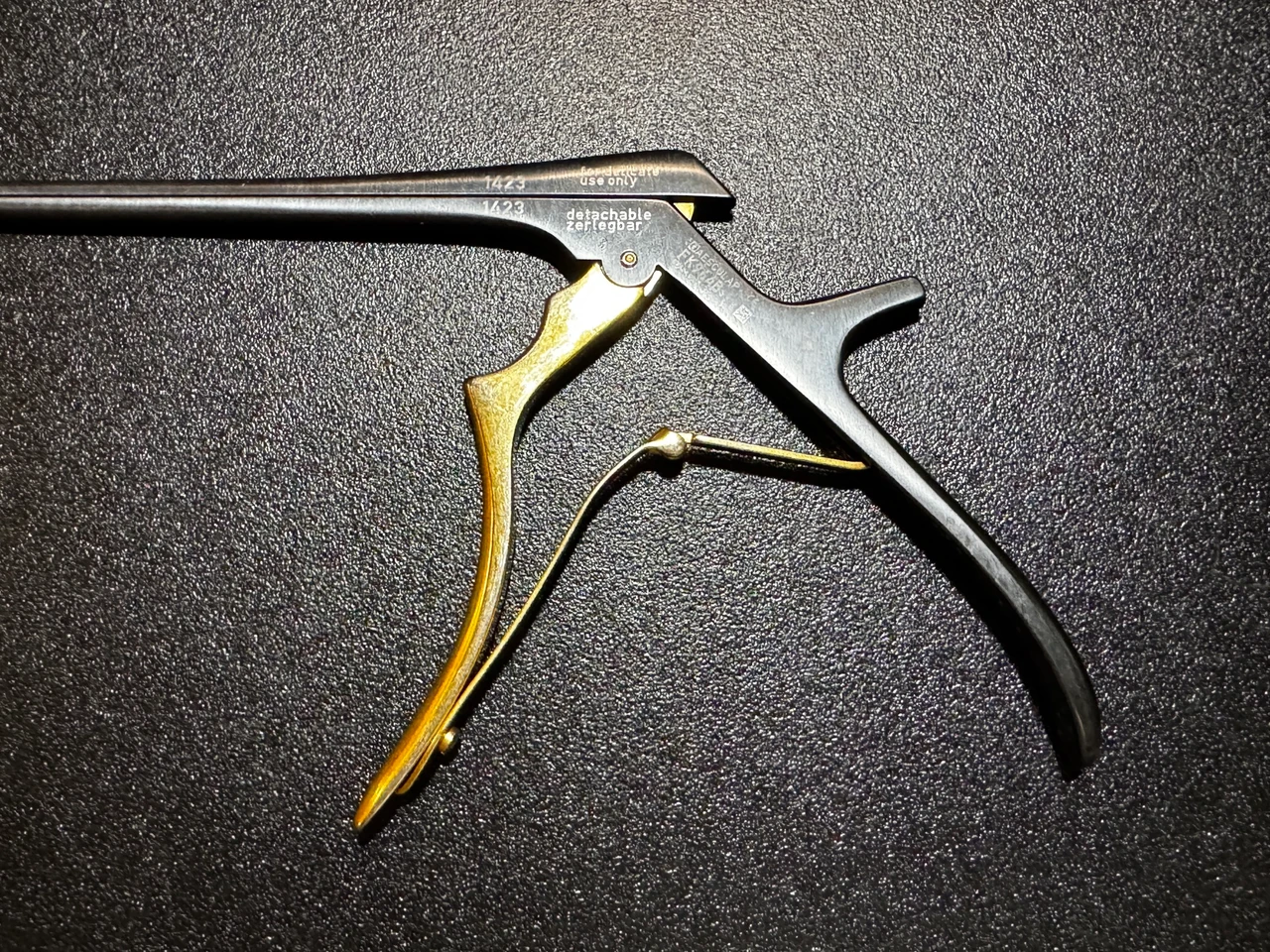 Handle photo of Aesculap FK964B Detachable Noir Kerrison Punch, 4mm, Ejector, 40° Up, 8"