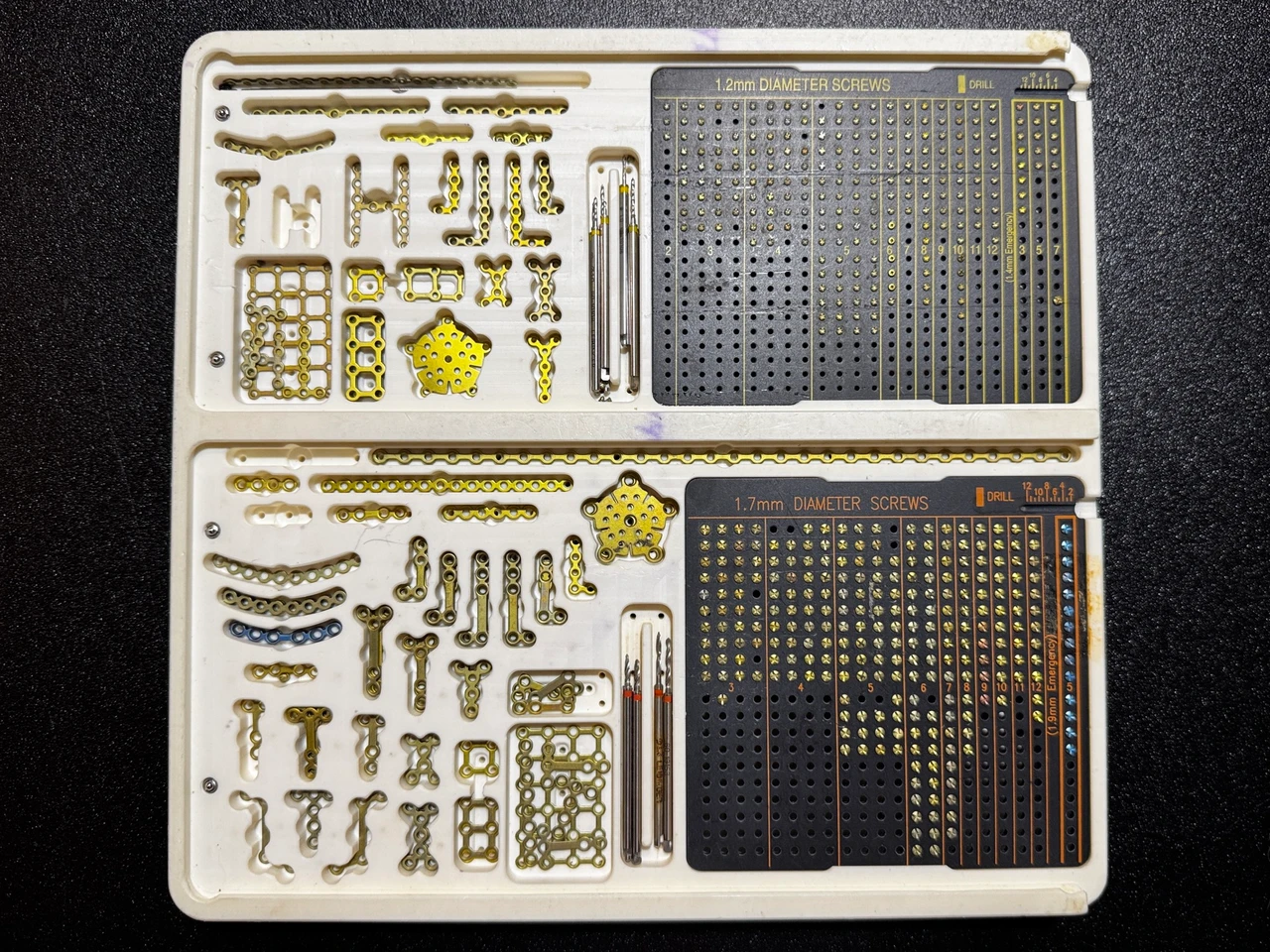 Close mini and micro photo of Leibinger CMF Modular Craniomaxillofacial Mandibular Plating System