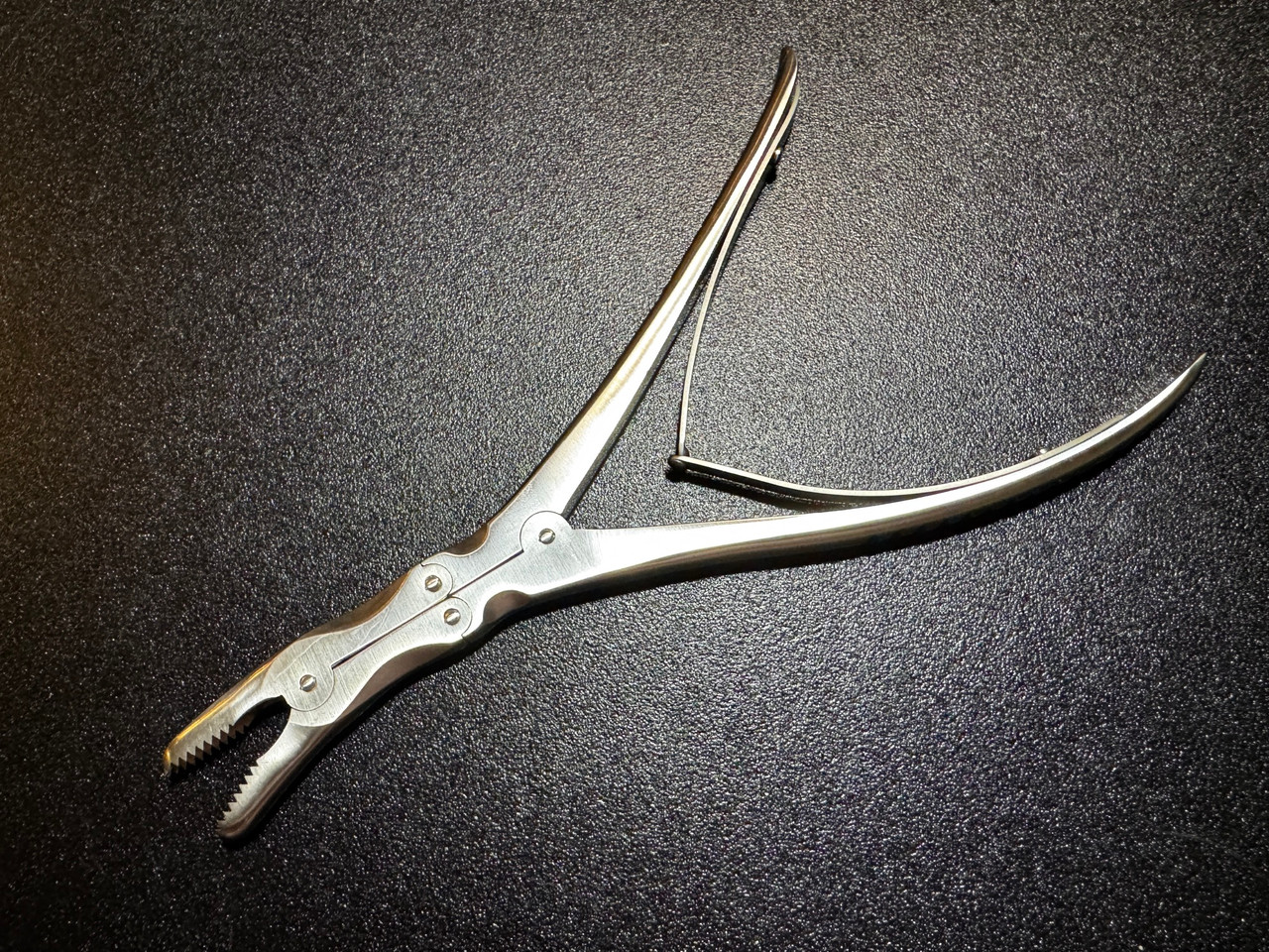 Photo of BOSS 26-1096W Toothed Leksell Rongeur, 8mm Bite, 9"