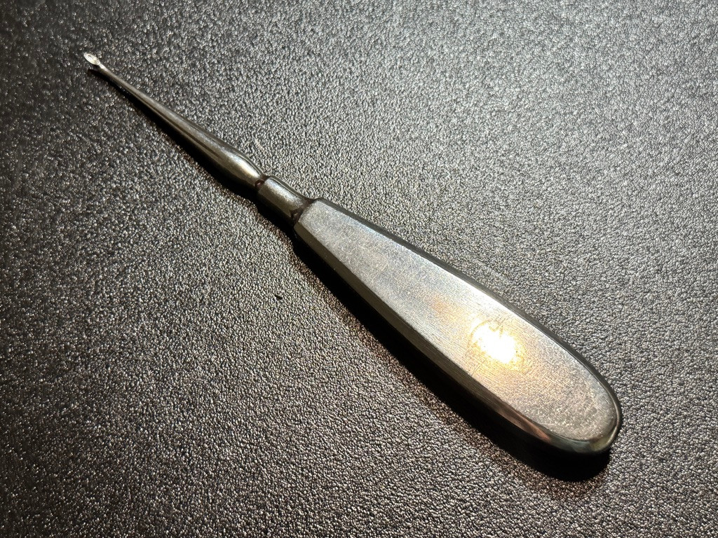 Handle photo of Stille 111-20502-2 Bone Curette, 2mm Oval, 7.75"