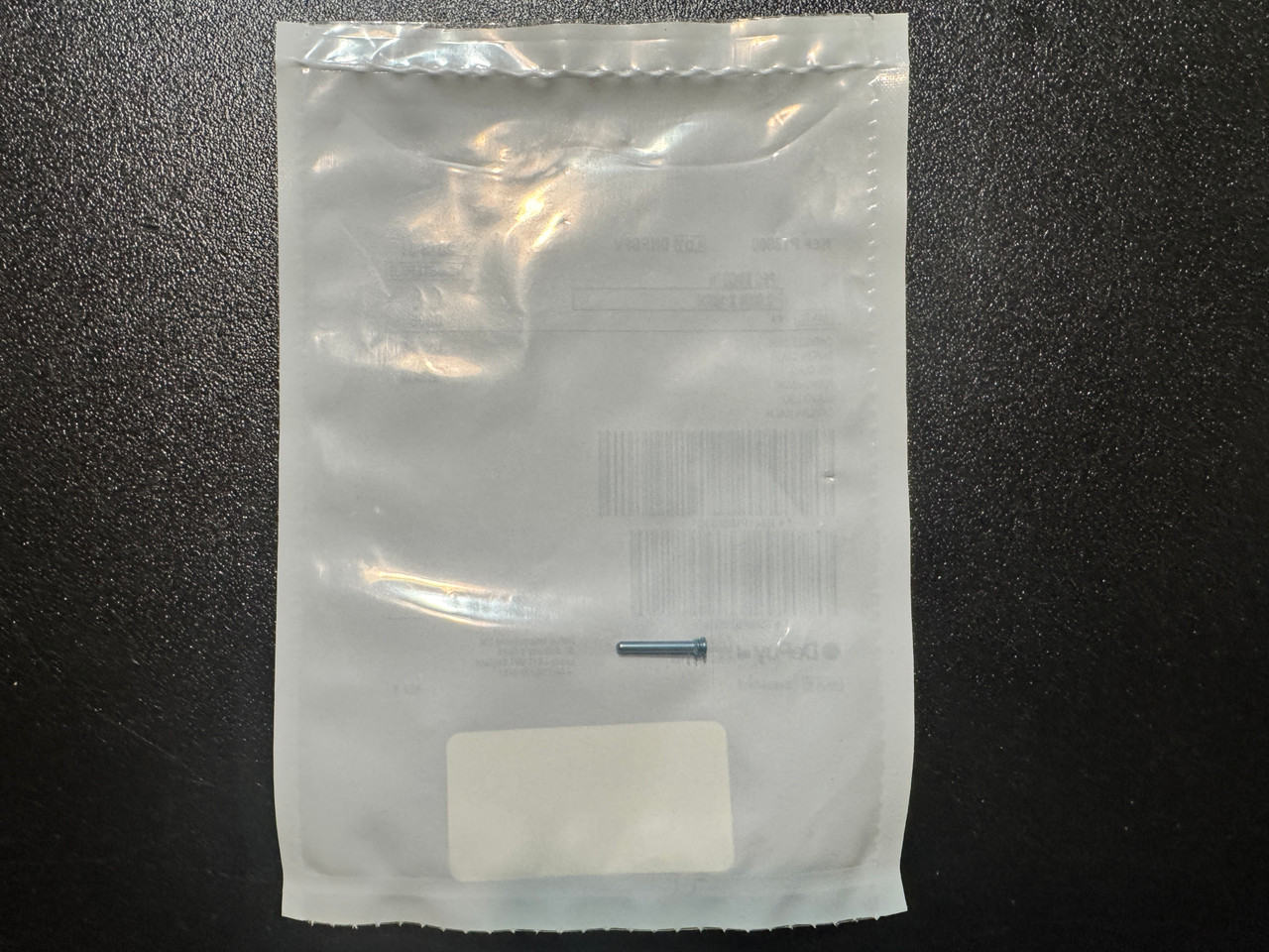 Screw photo of Depuy P18000 Peg Smooth, 2mm X 18mm