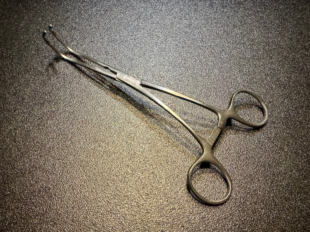 Handle photo of Pilling 35-4137 Derra Anastomosis Clamp, Large, 7 1/8"