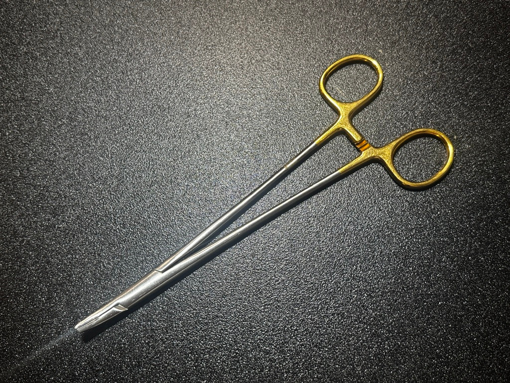 Photo of V. Mueller SU16122 Heaney Needle Holder, TC Inserts, 8"