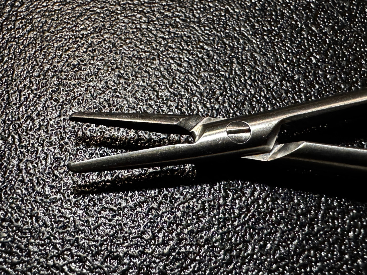 Jaw photo of Aesculap BM004R Durogrip Castroviejo Needle Holder, TC, 7"
