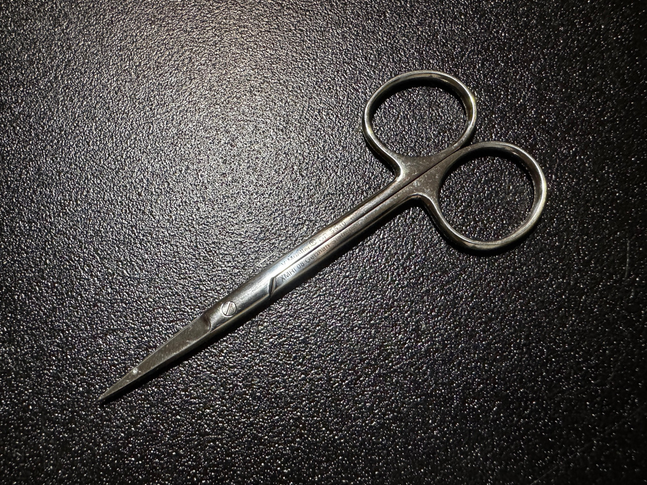V. Mueller OP5530 Knapp Iris Scissors, Sharp, STR, 4"