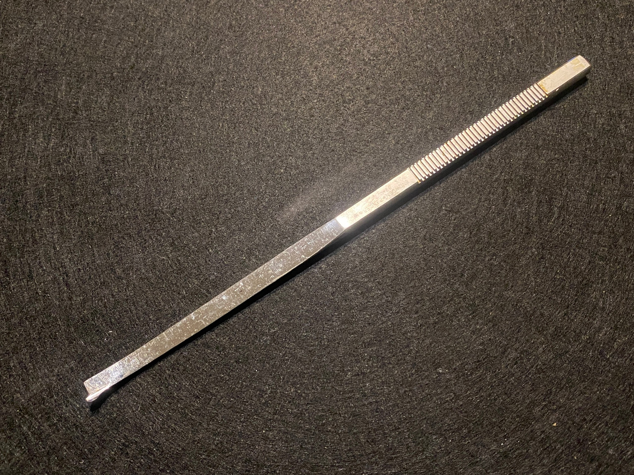 Photo of Snowden-Pencer 88-4024 Diamond Tips Gunter Osteotome, Right, 8.5"